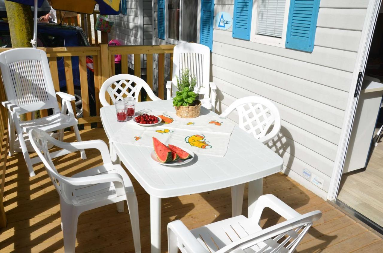 Happy Camp Mobile Homes In Camping Villaggio Internazionale San Menaio Extérieur photo